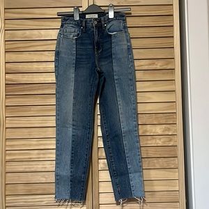 HIGH WAIST STRAIGHT LEG JEAN